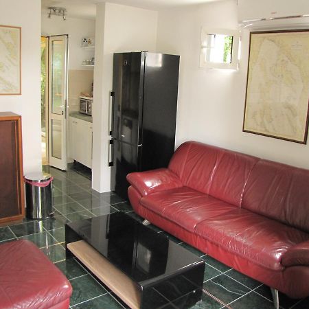 Holiday Home Momcilovic Malinska Exterior foto